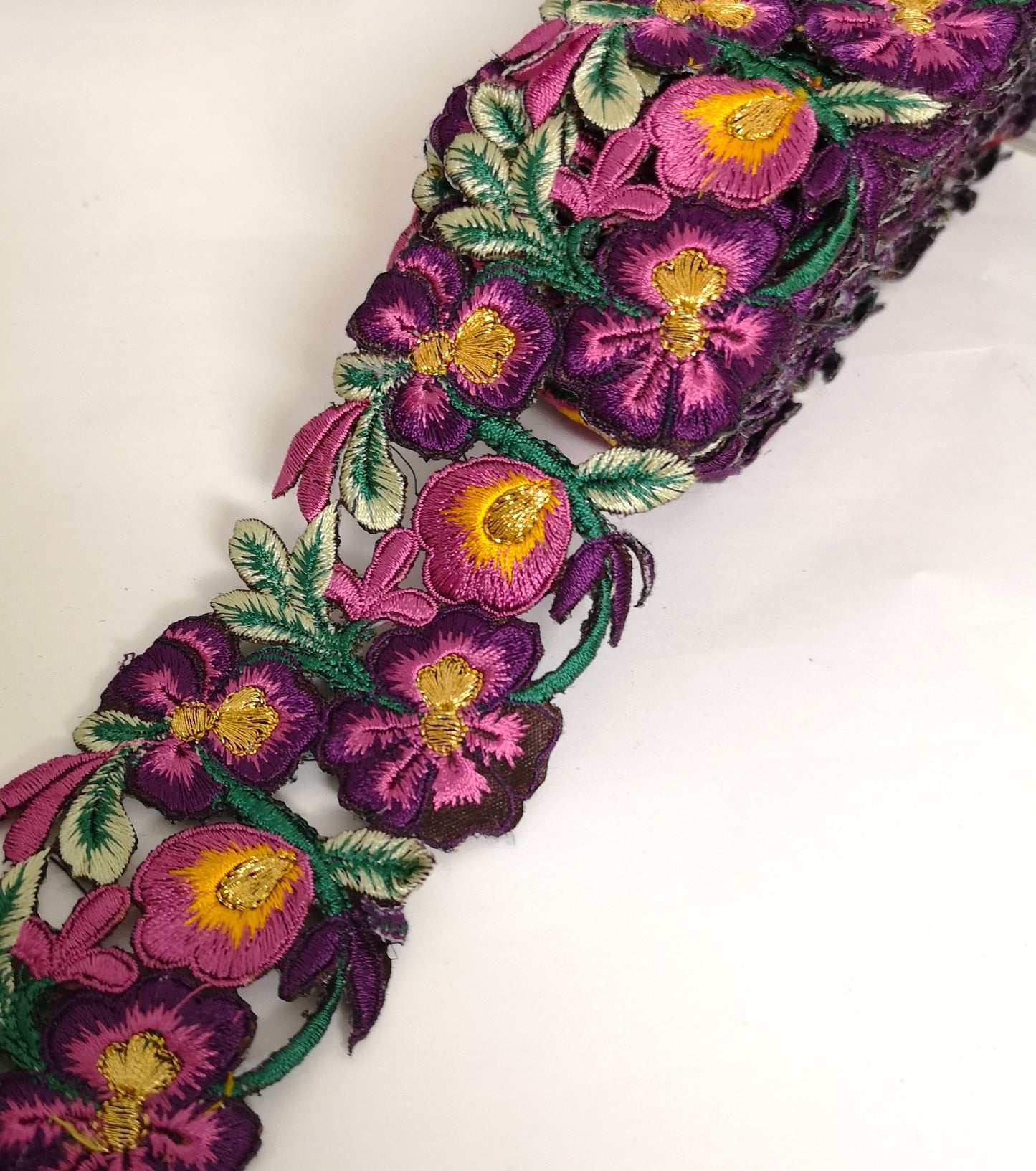 7901 Wide Grape, Dusky Pink & Yellow Pansy Flower Cutwork Trim