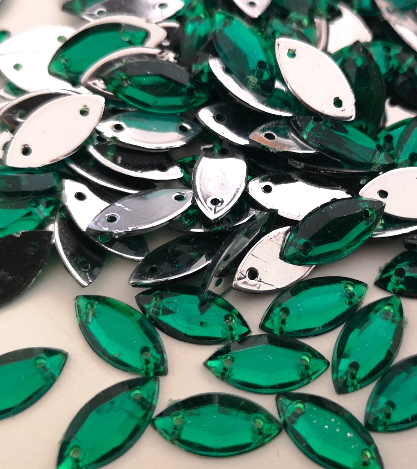 Emerald Green 15mm x 17mm Horse Eye Shaped Flatback Gems
