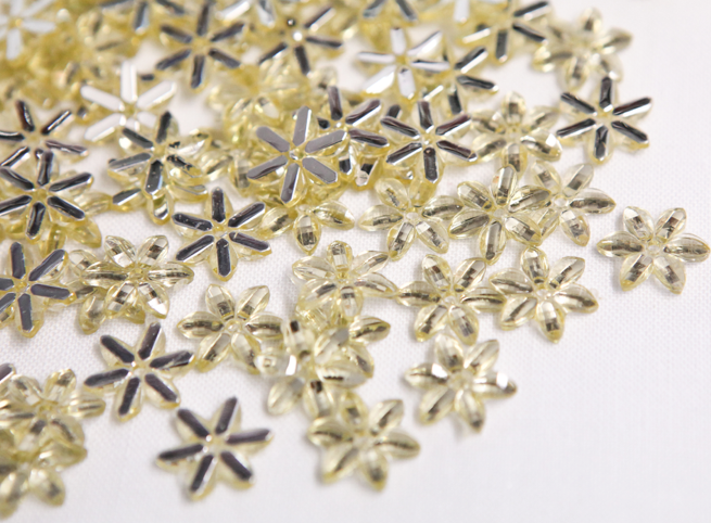 Light Gold 10mm Chikka Flower Flatback Gems
