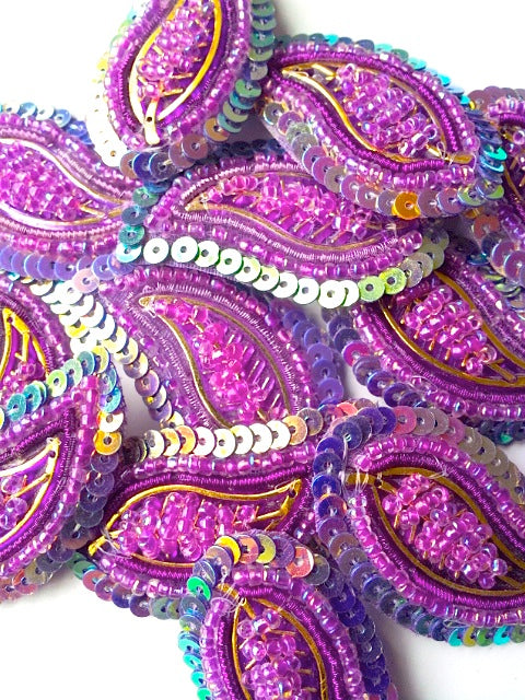 A26 Purple & Gold Leaf Shaped Motif