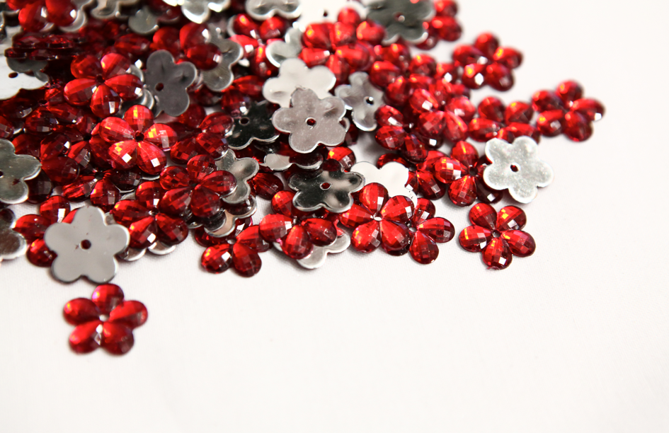 Red 15mm Flower Flat Back Gems
