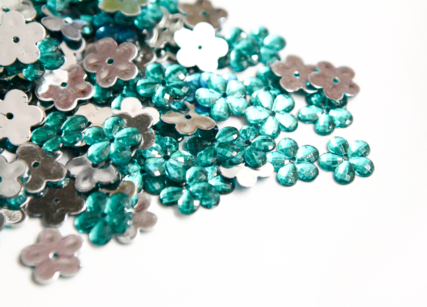 Sea Green Teal 15mm Flower Flat Back Gems