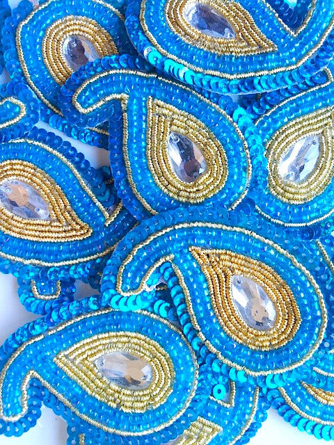 A244 Turquoise & Gold Big Paisley Shaped Sequin Motif
