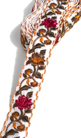 White Narrow Flower Embroidery Trim