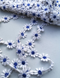 White & Blue Daisy Motif Trim